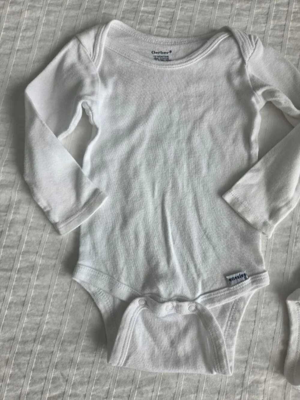 Gerber Baby White Long Sleeve Onesies Bodysuits 2-Pack 12 Months 100% Cotton